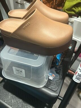 CROCS Two-Tone Platform Clogs in Light Brown and Dark Brown